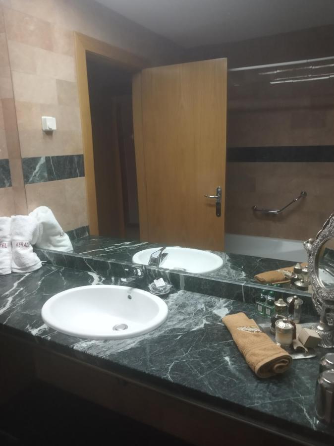 San Esteban de Pravia Hotel Kerala מראה חיצוני תמונה